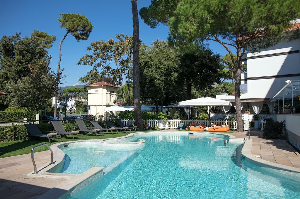 Hotel St.Mauritius Forte dei Marmi Exterior photo