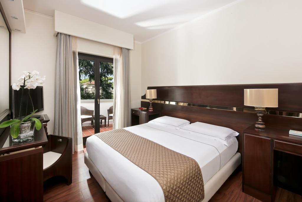 Hotel St.Mauritius Forte dei Marmi Exterior photo