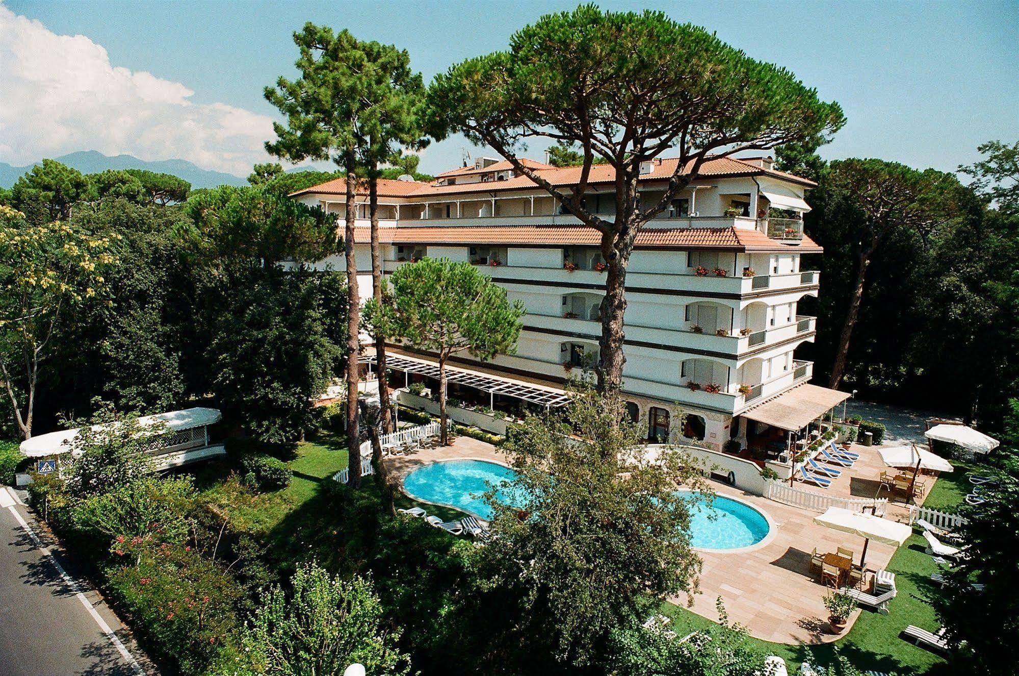 Hotel St.Mauritius Forte dei Marmi Exterior photo